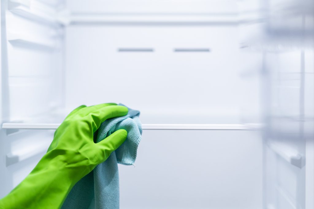 How to Defrost a Fridge Freezer