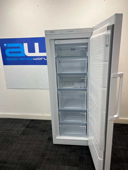 Bosch Series 4 GSN29VWEVG - White Freestanding Frost Free Freezer - E energy - Unboxed