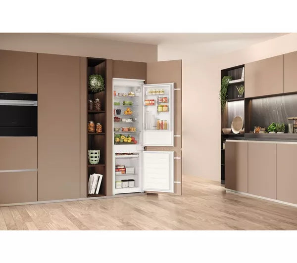 Hotpoint HTC18D011A1 - White 70/30 Built In Static Fridge Freezer - 273L Capacity - E Energy Rating