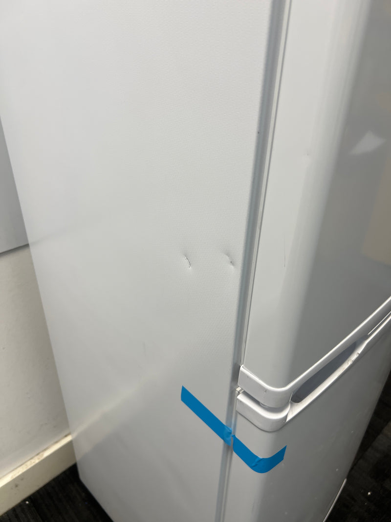 Iceking IK8951EW - White Freestanding 50/50 Manual Defrost Fridge Freezer - E energy - Unboxed