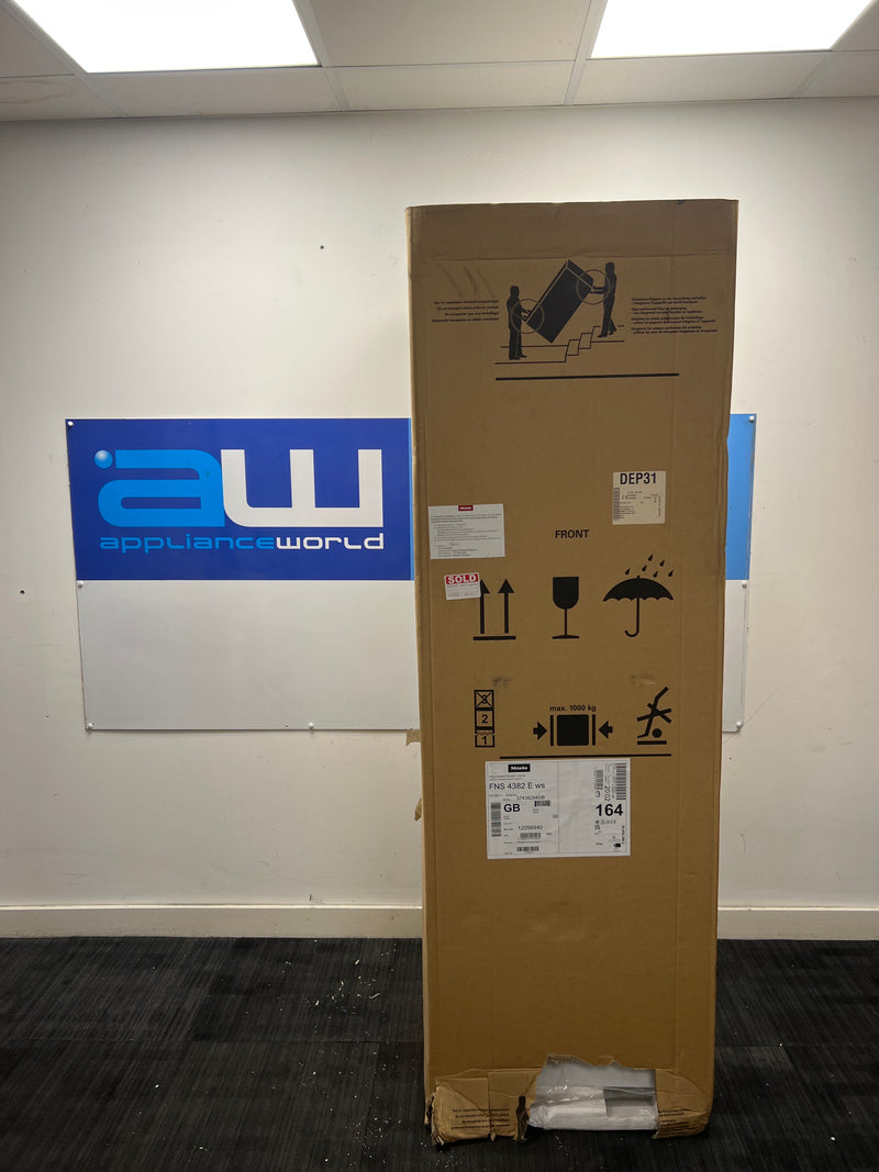 Miele FNS4382E - White Tall Freezer - E energy - Unboxed