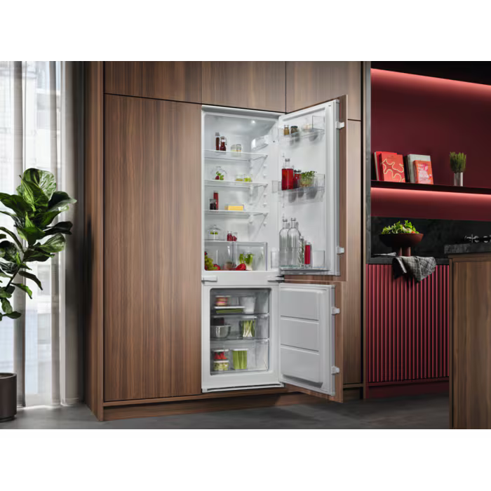 AEG NSC5S18ZES - White 70/30 Integrated Fridge Freezer - 271L - E Energy Rating