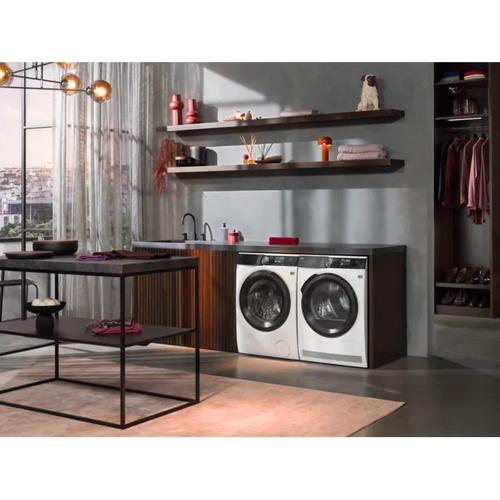 AEG TR948V4BC - White 8KG Heat Pump Tumble Dryer - Freestanding - A+++ Energy
