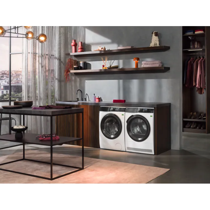 AEG TR948V4BC - White 8KG Heat Pump Tumble Dryer - Freestanding - A+++ Energy