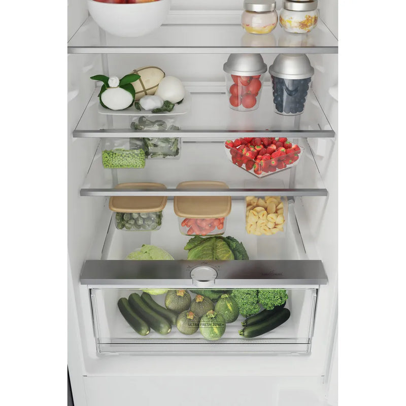 Hotpoint HTC18 T112 UK - White Integrated 70/30 Frost Free Fridge Freezer - E energy