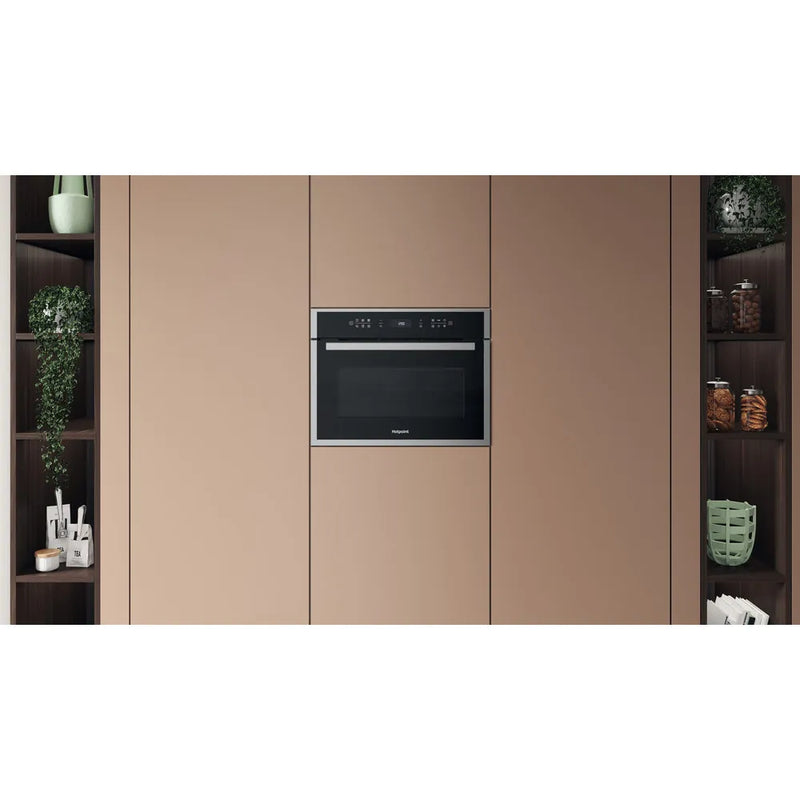 Hotpoint HCW6O7HTSXUK - Inox Built-In Microwave - 53L Capacity - 950W