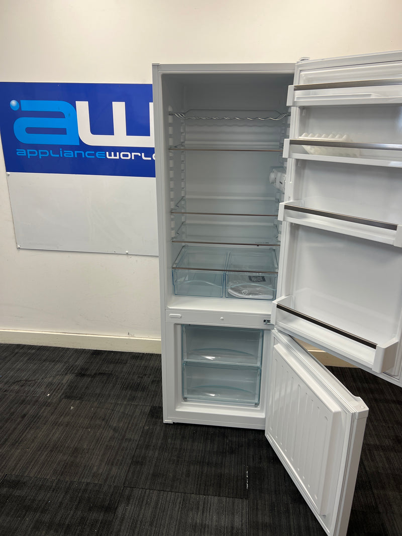Liebherr CUE2831 - White Freestanding 70/30 Fridge Freezer - E energy - Unboxed