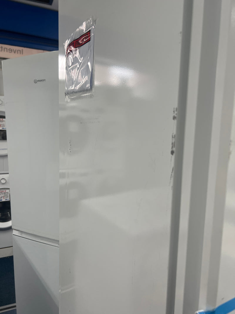 Liebherr CND5704 - White Freestanding Frost Free Fridge Freezer - D energy - Unboxed