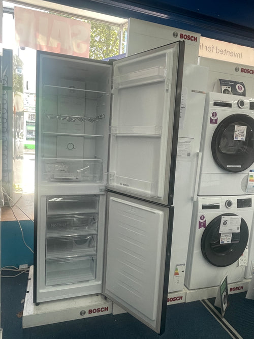 Bosch Series 2 KGN27NBEAG - Black Freestanding 50/50 Frost Free Fridge Freezer - E energy - Display