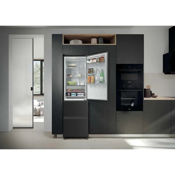 Haier HTR3518ENMTK - Black Fridge Freezer - 303L Total No Frost - Display