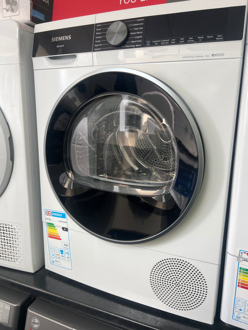 Siemens WQ45G209GB - White 9KG Heat Pump Condenser Dryer - A++ energy - Ex Display