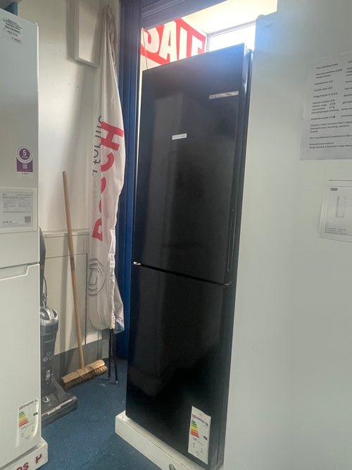 Bosch Series 2 KGN27NBEAG - Black Freestanding 50/50 Frost Free Fridge Freezer - E energy - Display