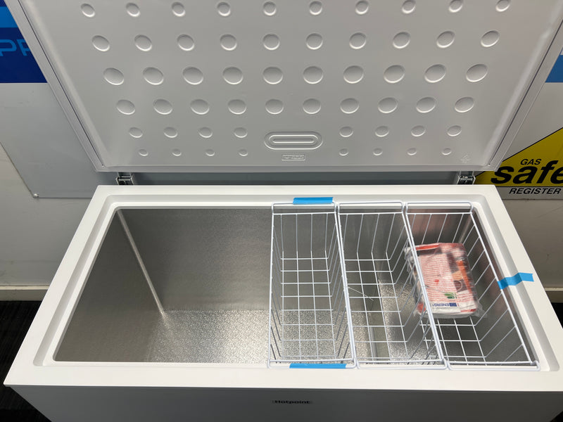 Hotpoint HPCF 3714 UK - White Chest Freezer - Low Frost - E energy - Unboxed