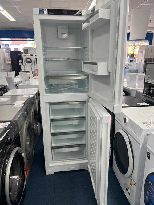 Liebherr CND5204 - White Freestanding Frost Free Fridge Freezer - D energy - Unboxed