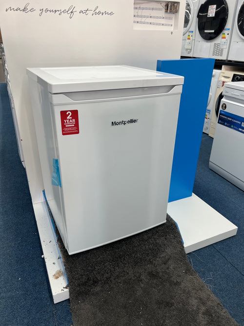 Montpellier MDAUCL60W - 60cm Wide White Under Counter Larder Fridge - 156L - E Energy - Unboxed