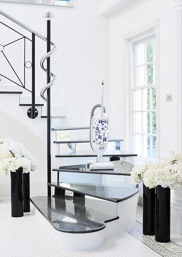 SEBO 90812GBWO - White Oriental Vacuum Cleaner - 700W - 3.5L Capacity