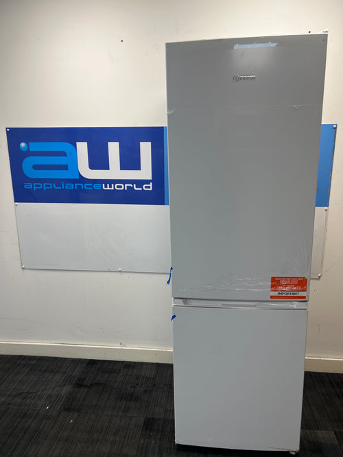 Indesit INK25322W4UK - White Fridge Freezer - 70/30 Split - No Frost - E Energy - Unboxed