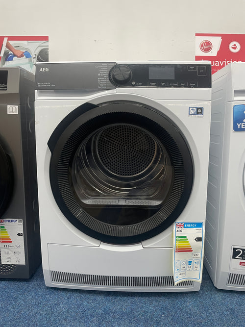 AEG TR849P4B - White 9KG Heat Pump Condenser Dryer - A++ energy - Display