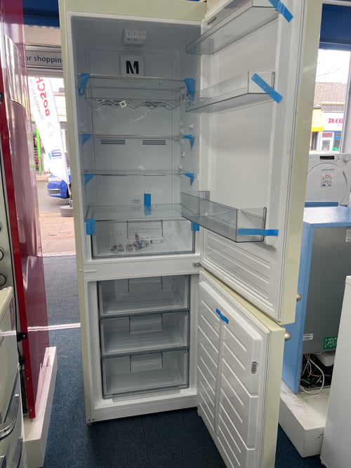 Montpellier MAB386EC - Cream Retro No Frost Fridge Freezer - 186cm - E Energy Rating - Unboxed