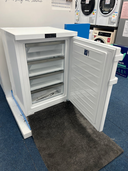 Liebherr FNDI1624 - White Undercounter Frost Free Freezer - Garage Safe - D energy - Unboxed