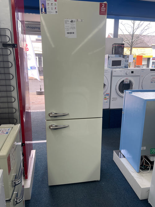 Montpellier MAB386EC - Cream Retro No Frost Fridge Freezer - 186cm - E Energy Rating - Unboxed