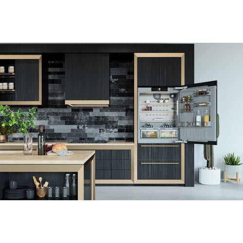 Liebherr ECBNe 8870 - Silver American Fridge Freezer - 522L - E Rated