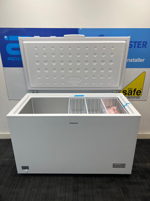 Hotpoint HPCF 3714 UK - White Chest Freezer - Low Frost - E energy - Unboxed