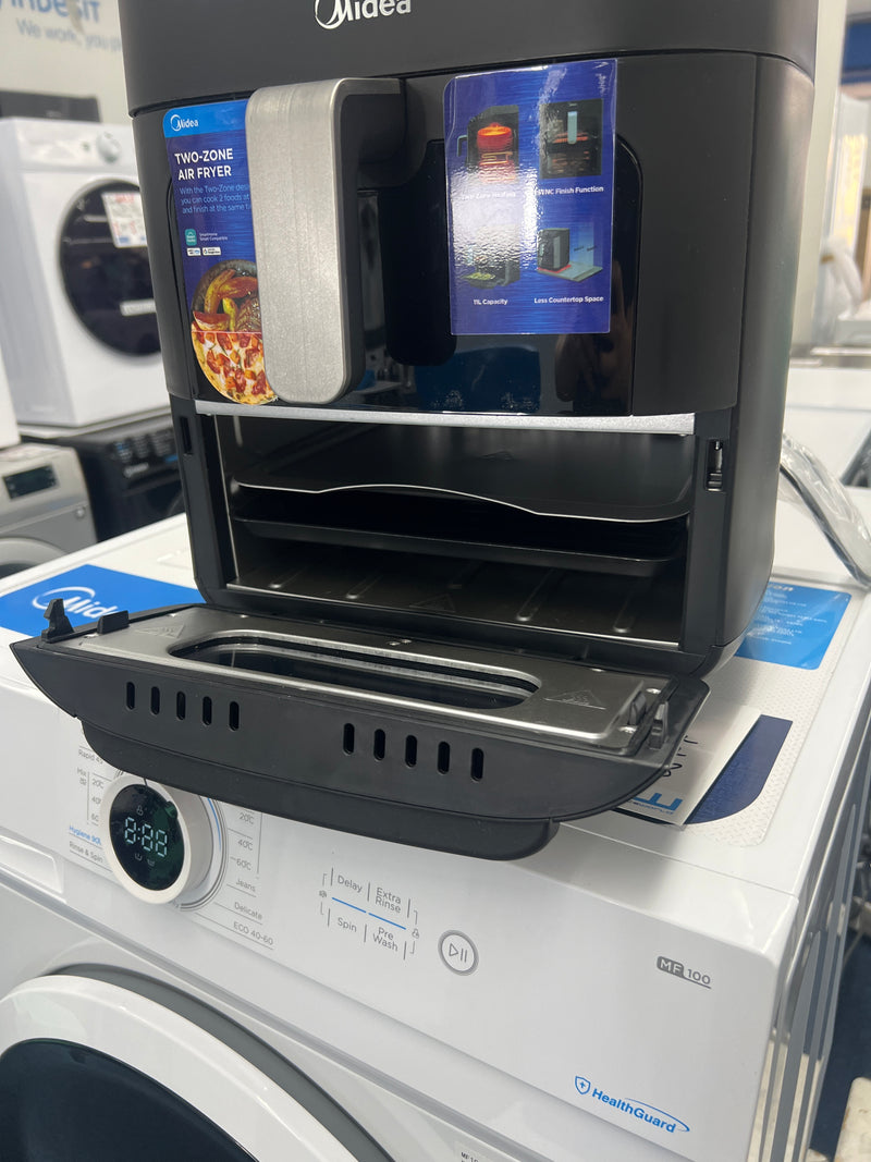 Midea MAF112B0BPKW - Black 11L Two-zone Air Fryer - 1900W - B energy - Unboxed