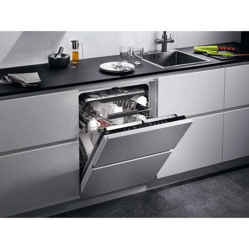 AEG FSE75737P - Integrated Dishwasher - B energy