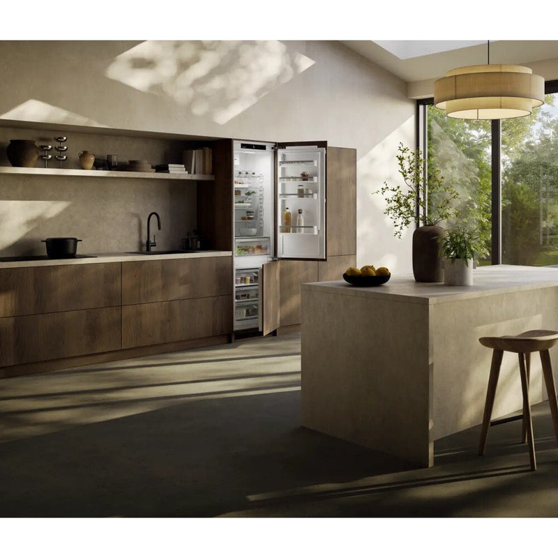 Liebherr ICNd5603 - White Integrated Fridge Freezer - 284L - D Energy Rating