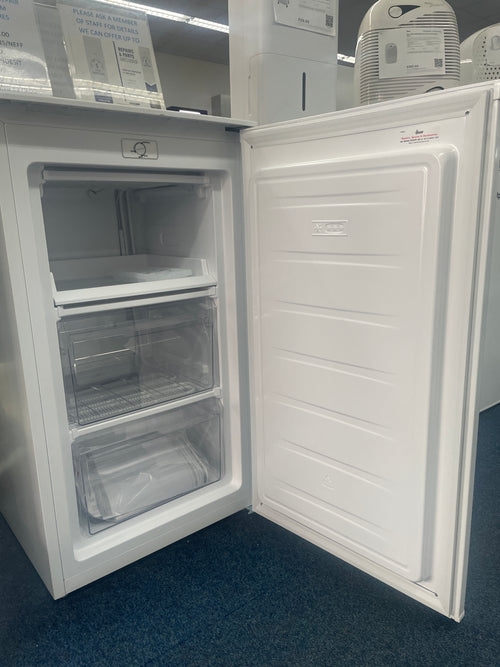 Hoover HUHS 38EWK - White Undercounter Freezer - E energy - Display