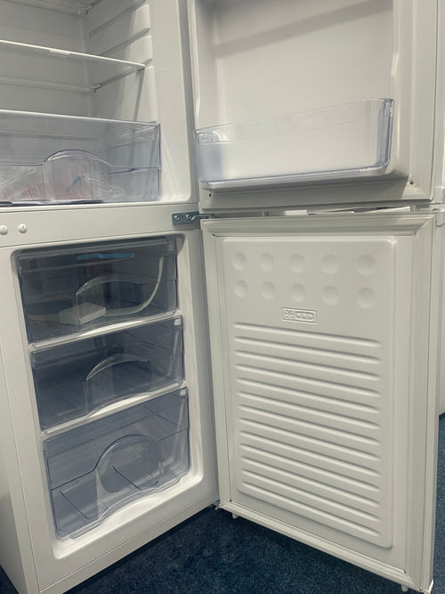 Iceking IK8951EW - White Freestanding 50/50 Manual Defrost Fridge Freezer - E energy - Display