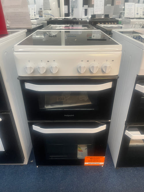 Hotpoint HD5V92KCW/UK - White 4 Zone Electric Cooker - Catalytic cleaning - A energy - Display