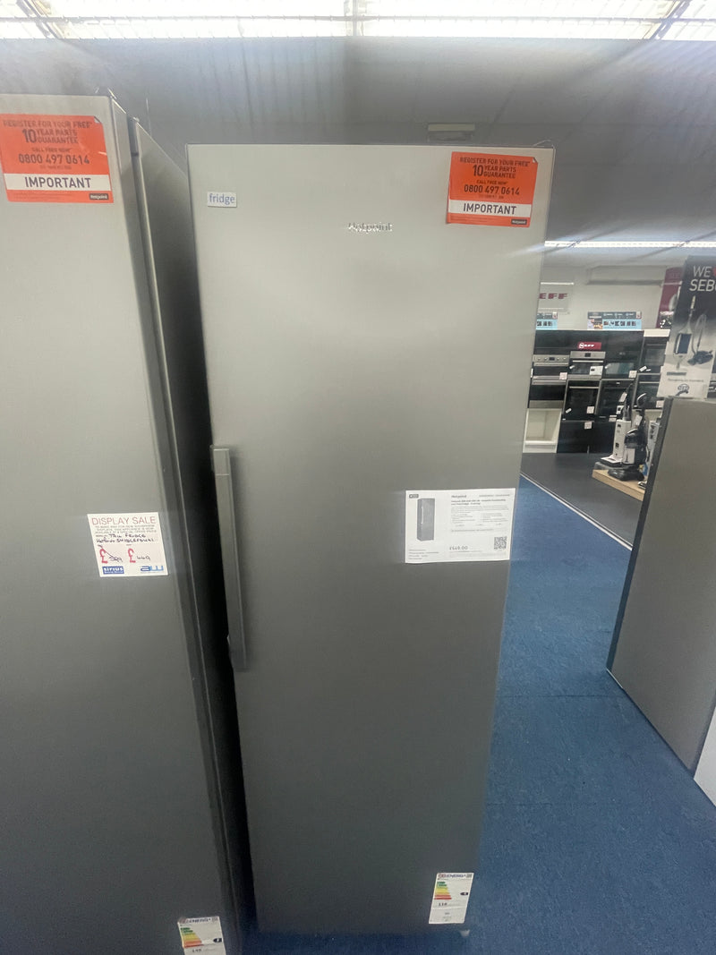 Hotpoint SH8 A2Q GRD UK - Graphite Freestanding Low Frost Fridge - E energy - Display