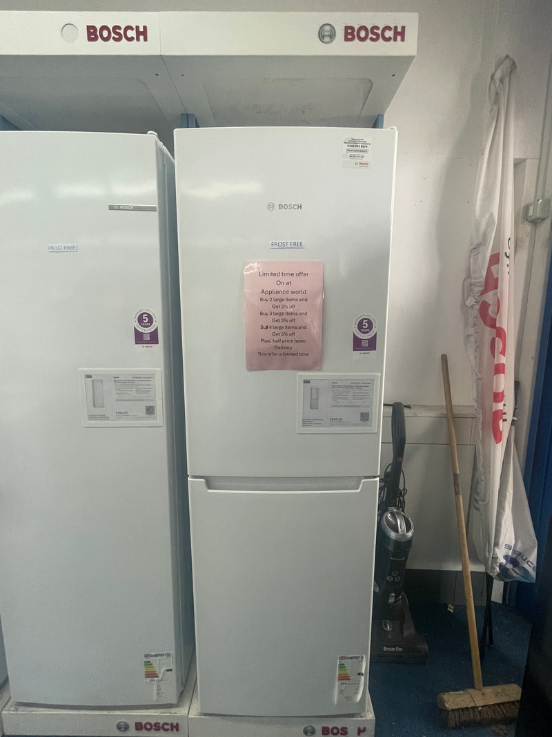 Bosch Series 2 KGN34NWEAG - White Freestanding 50/50 Frost Free Fridge Freezer - E energy - Display