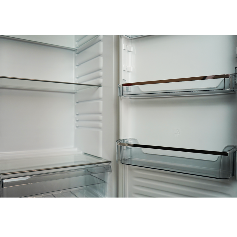Montpellier MDATLF170W - White Tall Larder Fridge - 331L - E Energy Rating