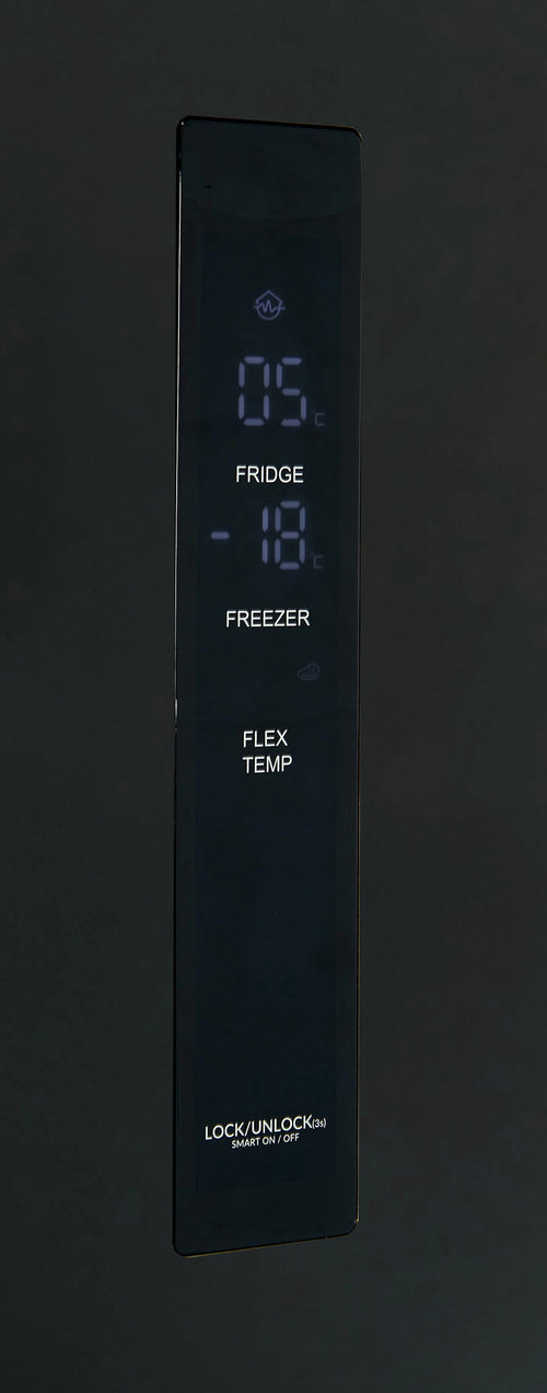 Tesla T571FRDB - Black American Fridge Freezer - 539L - E Energy Rating