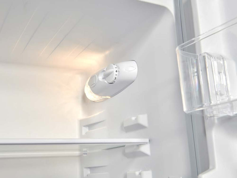 Teknix SF114W - White Freestanding 60/40 Smart Frost Fridge Freezer - E energy - Display