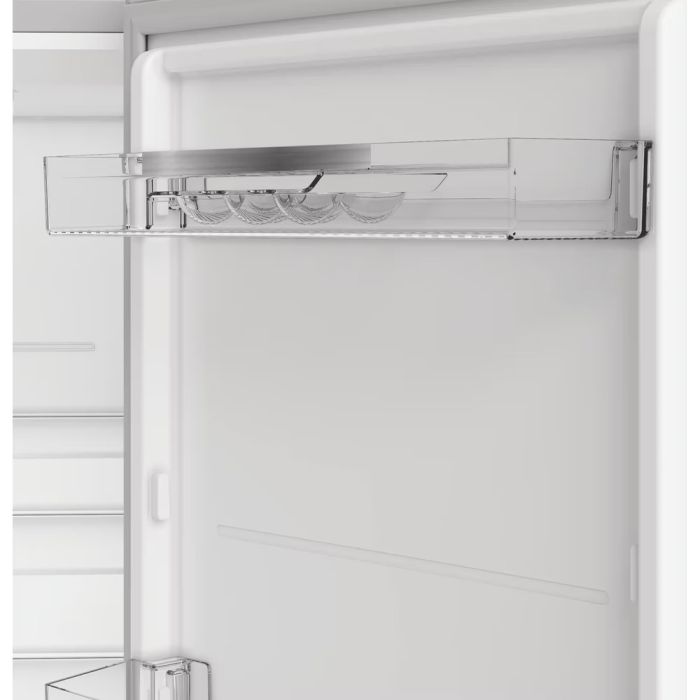 Hotpoint HPK 26362 XP5UK - Silver Inox 60/40 Fridge Freezer - 316L Capacity - D Energy Rating