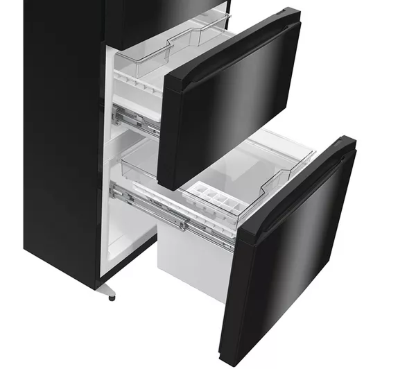 Hisense RM469N4AFEUK - Black Freestanding 70/30 Frost Free Fridge Freezer - E Rated - Display