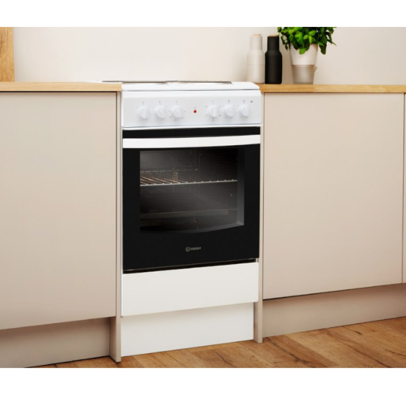 Indesit IS5E4KHW/UK - White 4 Zone Electric Cooker - Hydrolytic cleaning - A energy