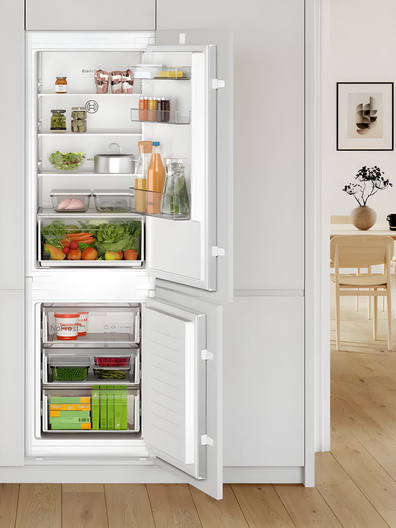 Bosch KIN86NSE0G - Integrated 60/40 Frost Free Fridge Freezer - E energy